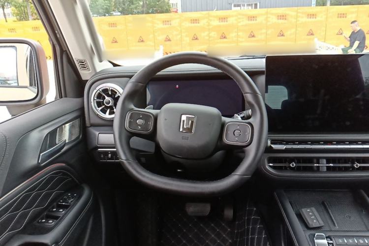 Used Tank 300 2025 Model, 2.0T Gasoline Polar Edition Steering Wheel