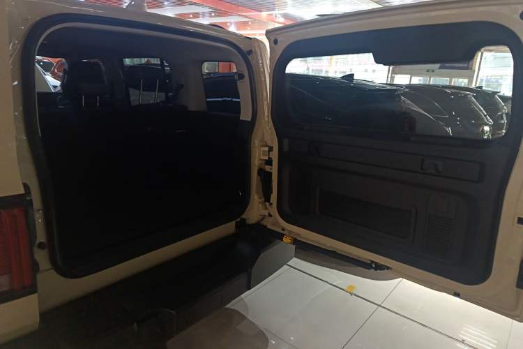 Used Tank 300 2025 2.0T Conqueror Trunk