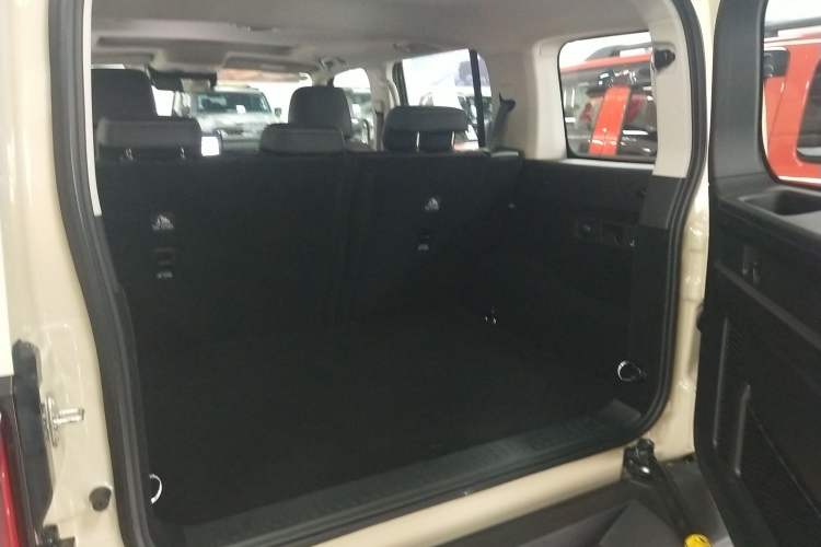 Used Tank 300 2025 2.0T Conqueror Trunk