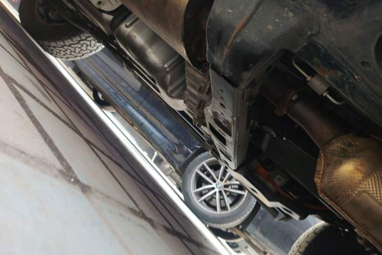 Used Tank 300 New Energy 2024 Hi4-T Chassis Front Right