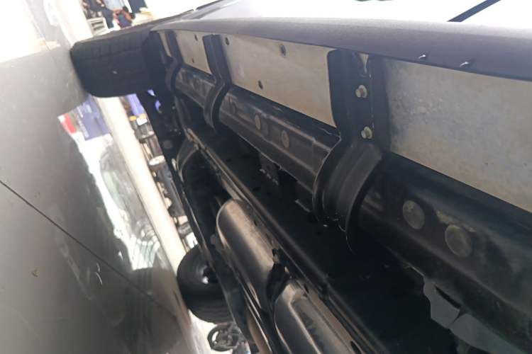 Used Tank 300 New Energy 2024 Hi4-T Left Side Sill