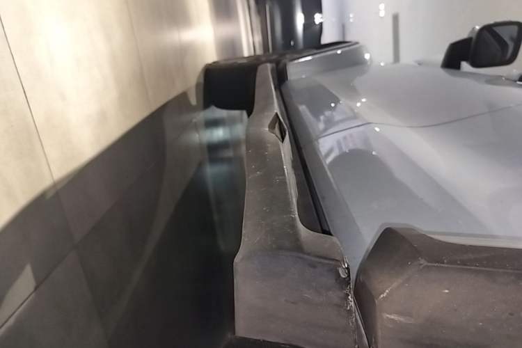 Used Tank 300 New Energy 2024 Hi4-T Left Side Sill