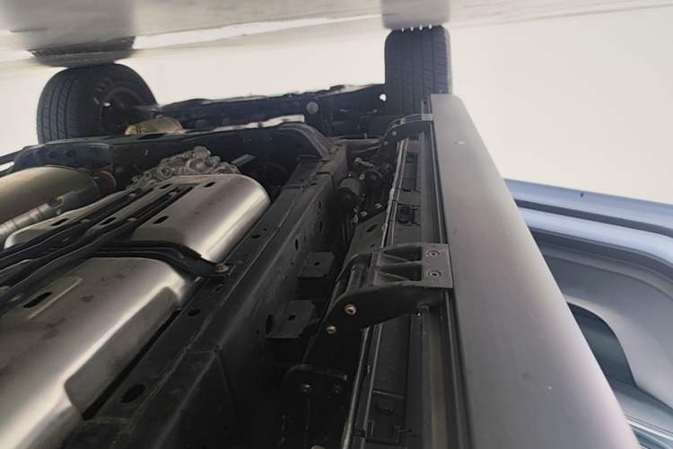 Used Tank 300 New Energy 2024 Hi4-T Left Side Sill