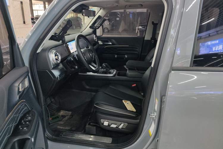 Used Tank 300 New Energy 2024 Hi4-T Left Front Seat