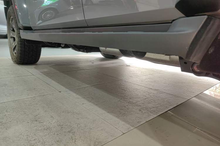 Used Tank 300 New Energy 2024 Hi4-T Left Side Sill