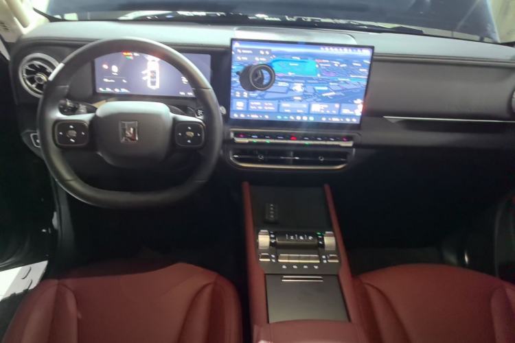 Used Tank 300 New Energy 2025 Model, Hi4-T 36.7kWh Center Console