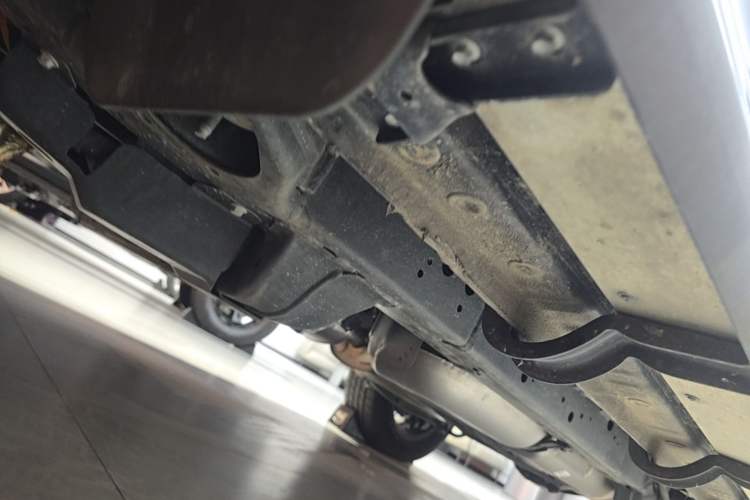 Used Tank 300 New Energy 2025 Hi4-T Chassis Front Left