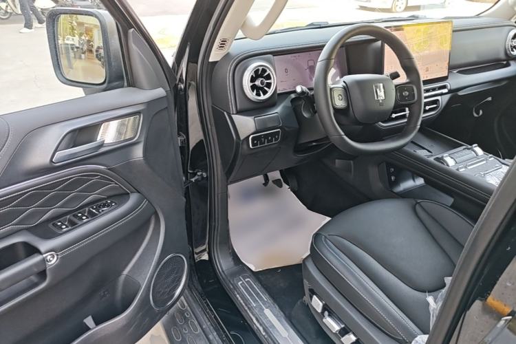 Used Tank 300 New Energy 2025 Model, Hi4-T 36.7kWh Driver Seat