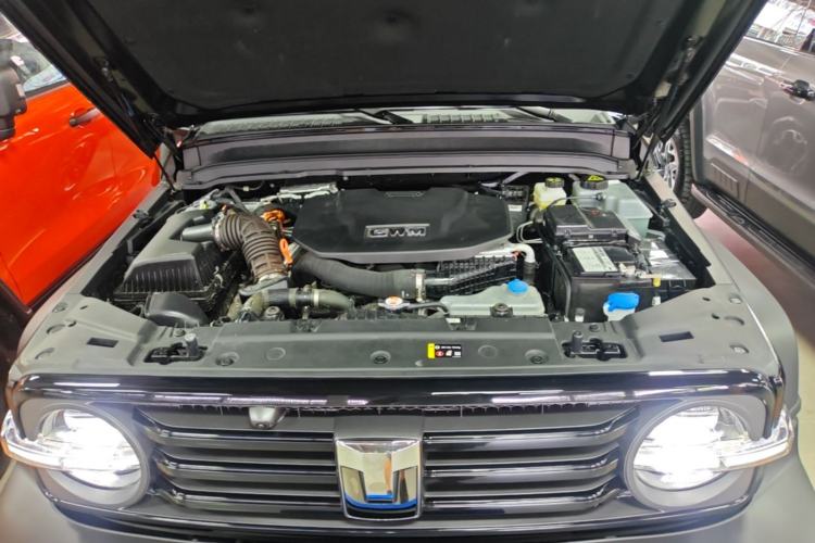 Used Tank 300 New Energy 2025 Hi4-T Engine Bay