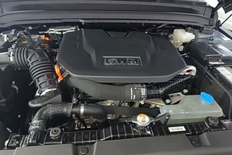 Used Tank 300 New Energy 2025 Hi4-T Engine Bay