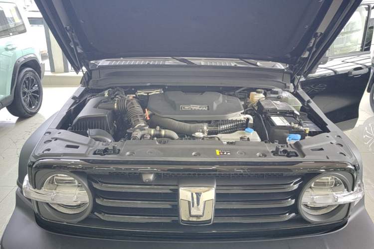 Used Tank 300 New Energy 2025 Hi4-T Engine Bay