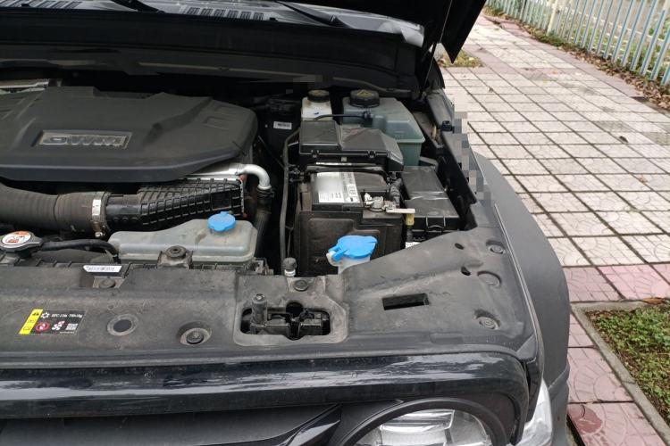 Used Tank 300 New Energy 2025 Hi4-T Engine Bay Left