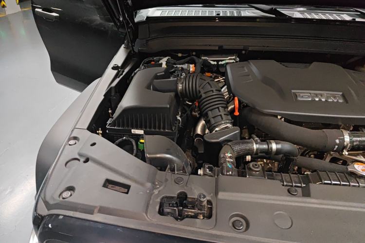 Used Tank 300 New Energy 2025 Model, Hi4-T 36.7kWh Engine Bay Right