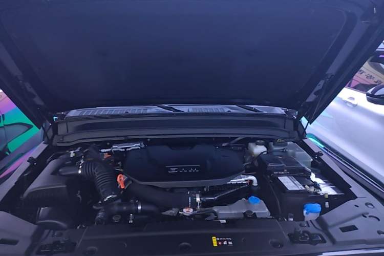 Used Tank 300 New Energy 2025 Hi4-T Engine Bay