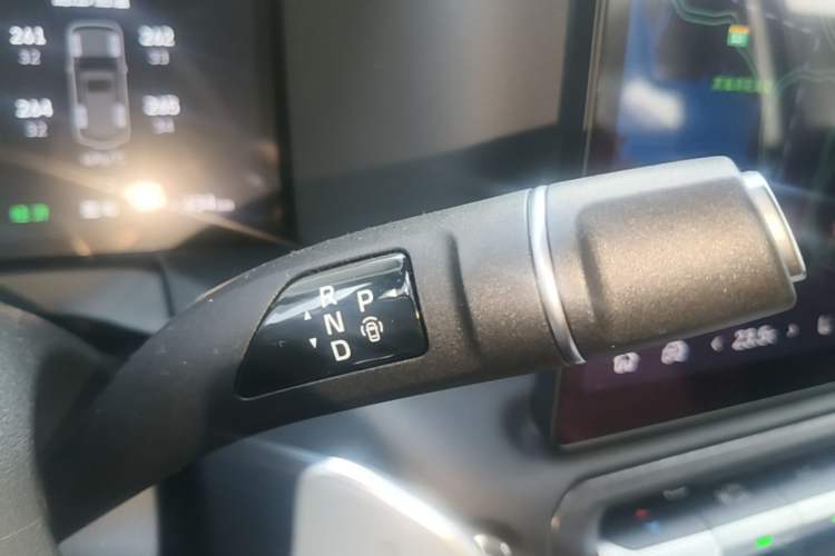 Used Tank 300 New Energy 2025 Model, Hi4-T 36.7kWh Gear Lever