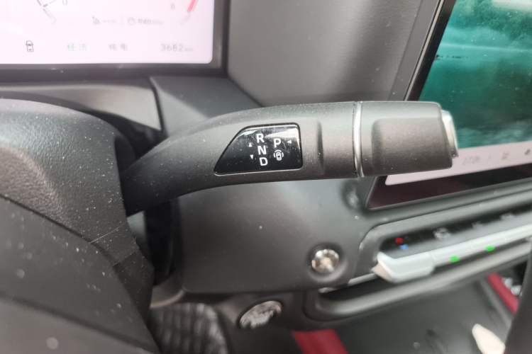 Used Tank 300 New Energy 2025 Model, Hi4-T 36.7kWh Gear Lever