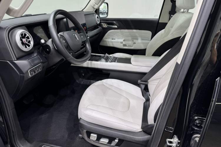 Used Tank 300 New Energy 2025 Hi4-T Interior 1