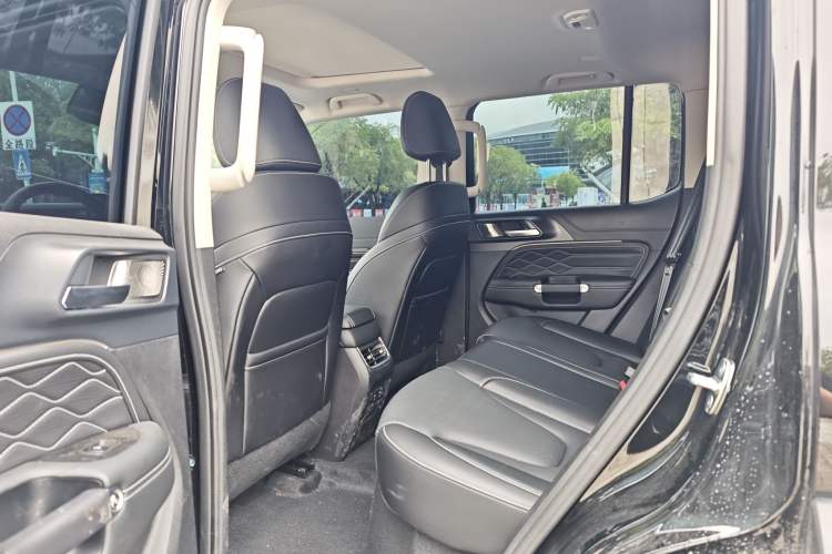 Used Tank 300 New Energy 2025 Model, Hi4-T 36.7kWh Interior 2