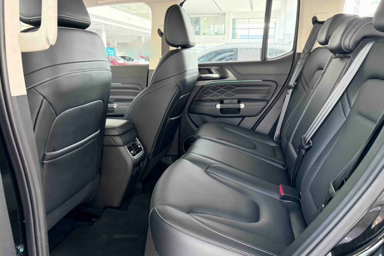 Used Tank 300 New Energy 2025 Hi4-T Interior 6