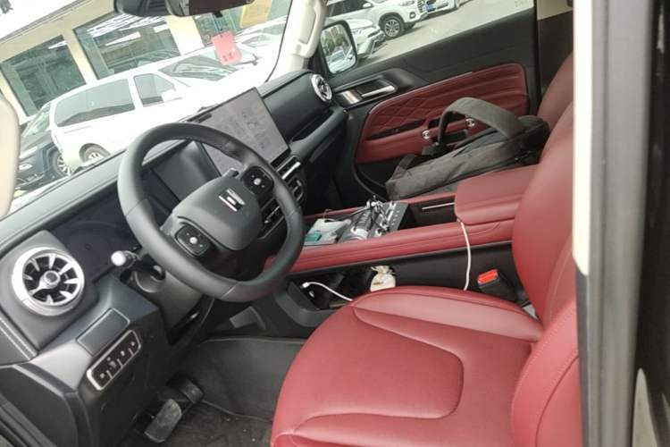 Used Tank 300 New Energy 2025 Model, Hi4-T 36.7kWh Left Front Seat