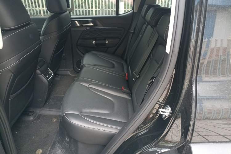 Used Tank 300 New Energy 2025 Hi4-T Left Rear Seat