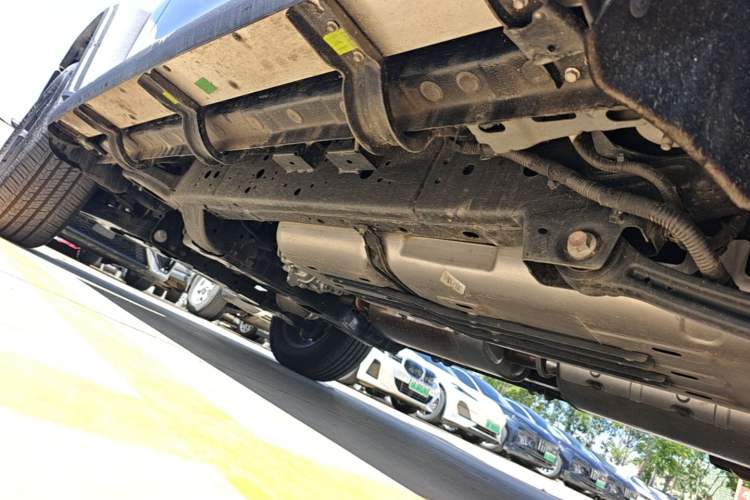 Used Tank 300 New Energy 2025 Hi4-T Left Side Sill