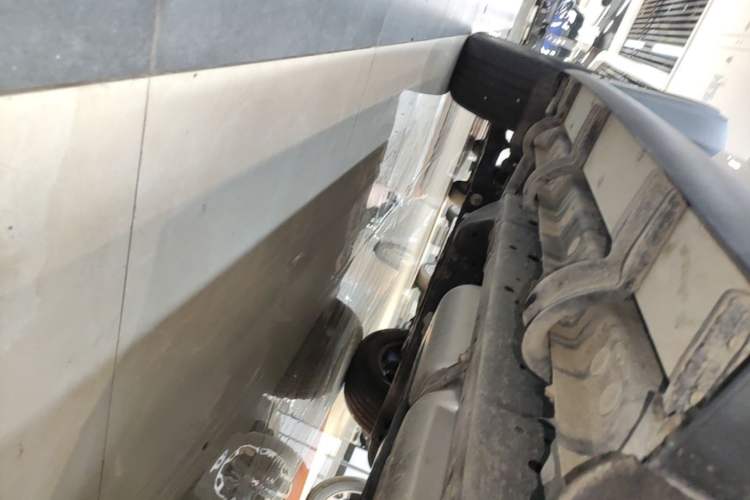 Used Tank 300 New Energy 2025 Hi4-T Left Side Sill