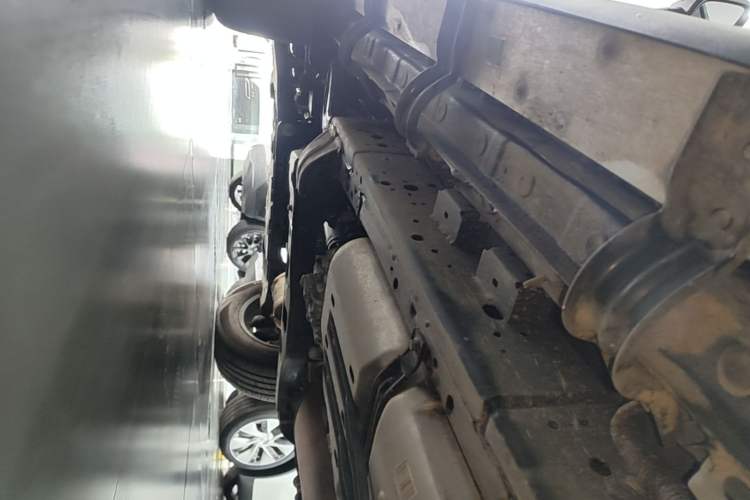 Used Tank 300 New Energy 2025 Hi4-T Left Side Sill