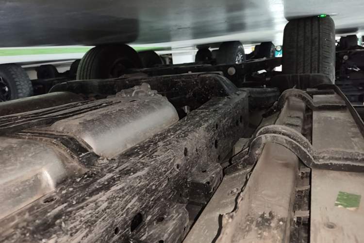 Used Tank 300 New Energy 2025 Hi4-T Left Side Sill