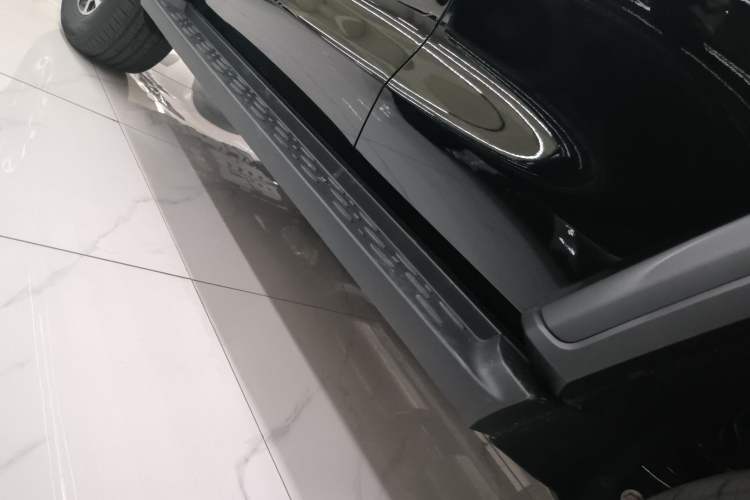 Used Tank 300 New Energy 2025 Hi4-T Left Side Sill