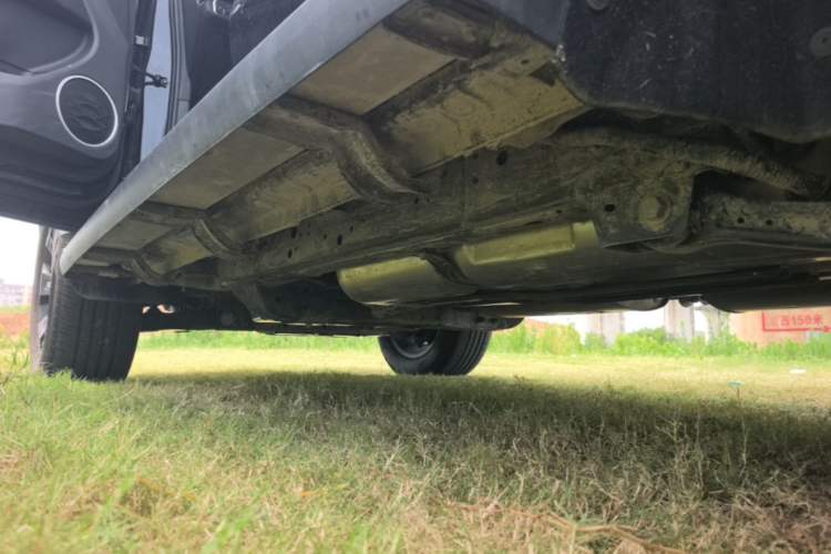 Used Tank 300 New Energy 2025 Hi4-T Left Side Sill