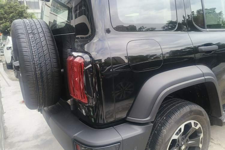Used Tank 300 New Energy 2025 Model, Hi4-T 36.7kWh Rear Right 45 Deg