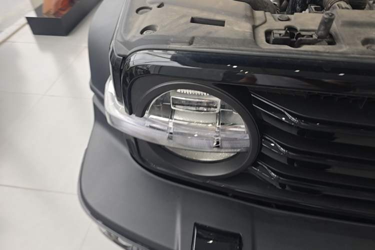 Used Tank 300 New Energy 2025 Hi4-T Right Front Headlight