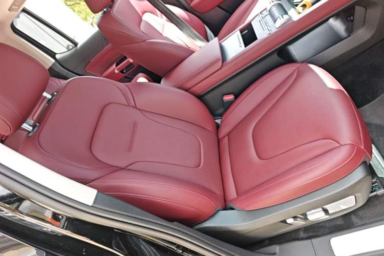 Used Tank 300 New Energy 2025 Hi4-T Right Front Seat