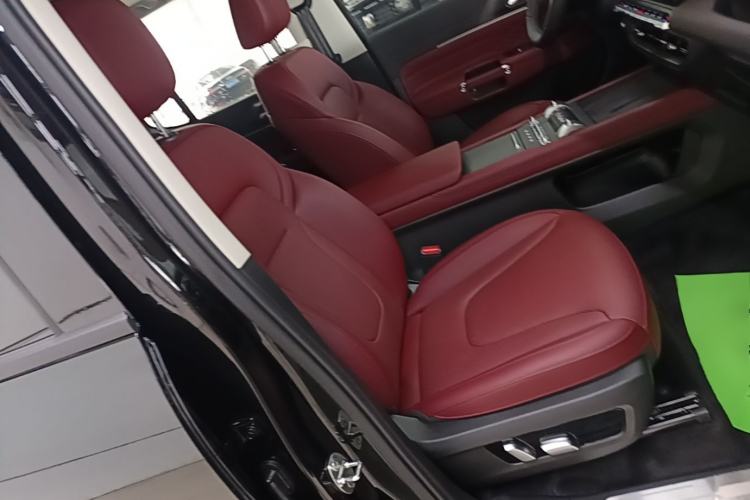 Used Tank 300 New Energy 2025 Model, Hi4-T 36.7kWh Right Front Seat