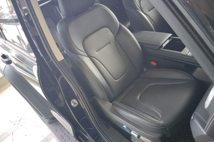 Used Tank 300 New Energy 2025 Hi4-T Right Front Seat