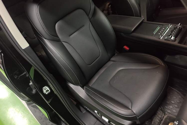 Used Tank 300 New Energy 2025 Hi4-T Right Front Seat
