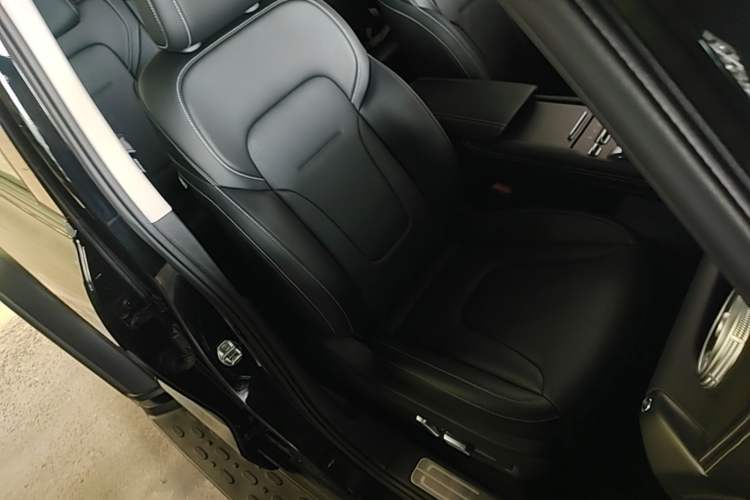 Used Tank 300 New Energy 2025 Hi4-T Right Front Seat