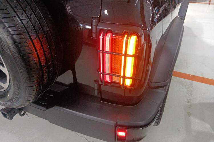 Used Tank 300 New Energy 2025 Hi4-T Right Rear Taillight