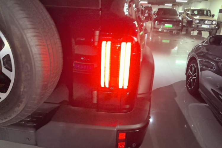 Used Tank 300 New Energy 2025 Model, Hi4-T 36.7kWh Right Rear Taillight