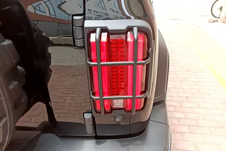 Used Tank 300 New Energy 2025 Model, Hi4-T 36.7kWh Right Rear Taillight
