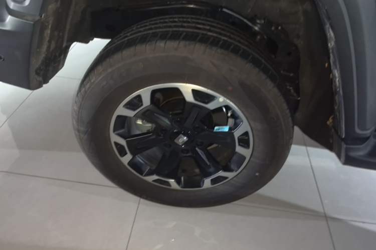 Used Tank 300 New Energy 2025 Model, Hi4-T 36.7kWh Right Rear Wheel Hub
