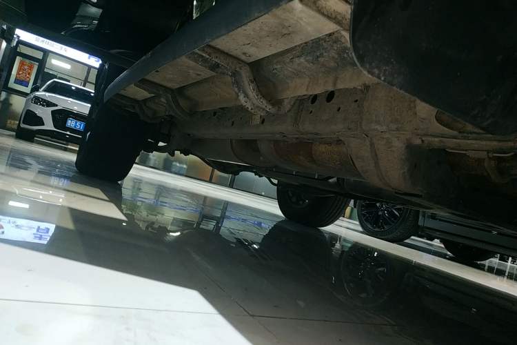 Used Tank 300 New Energy 2025 Hi4-T Right Side Sill