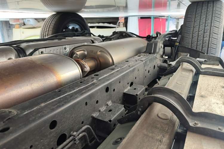 Used Tank 300 New Energy 2025 Hi4-T Right Side Sill