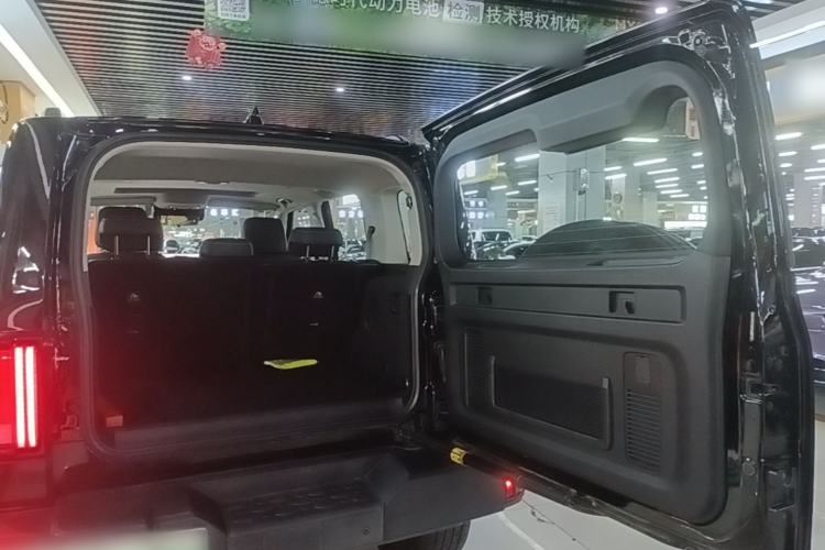 Used Tank 300 New Energy 2025 Hi4-T Trunk