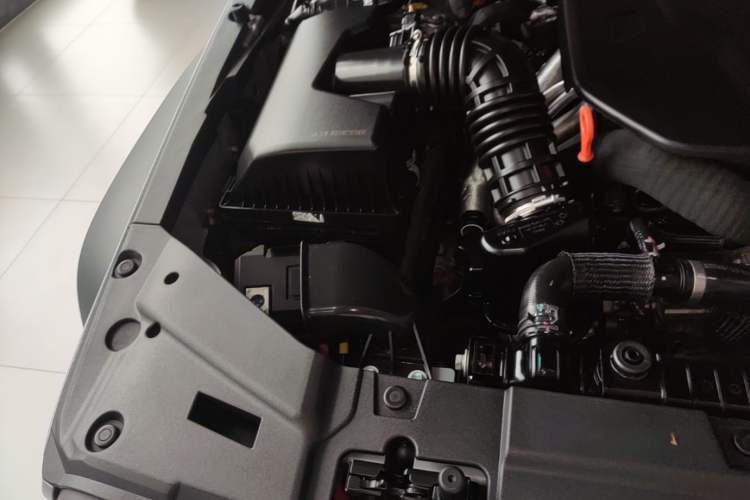 Used Tank 300 New Energy 2025 Hi4-T Engine Bay Right