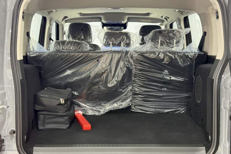 Used Tank 300 New Energy 2025 Hi4-T Interior 3