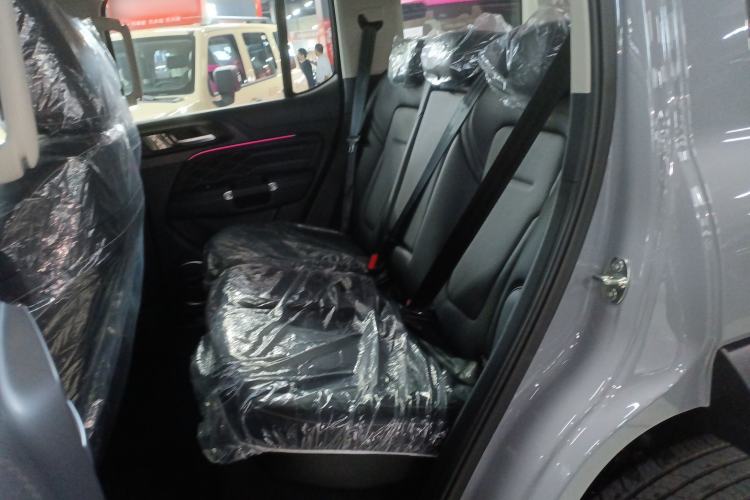 Used Tank 300 New Energy 2025 Hi4-T Left Rear Seat