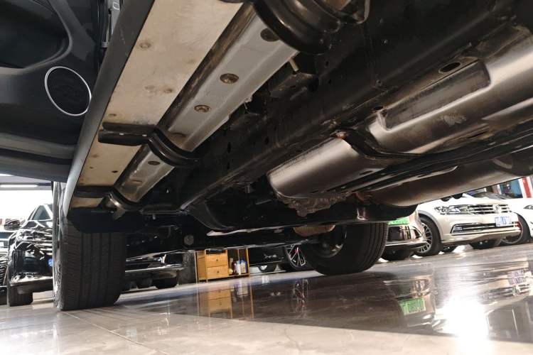 Used Tank 300 New Energy 2025 Hi4-T Left Side Sill