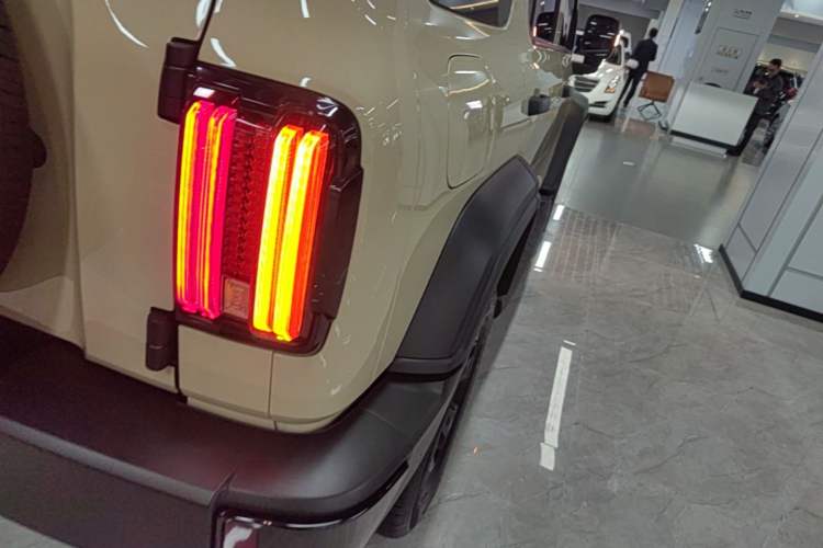 Used Tank 300 New Energy 2025 Hi4-T Right Rear Taillight